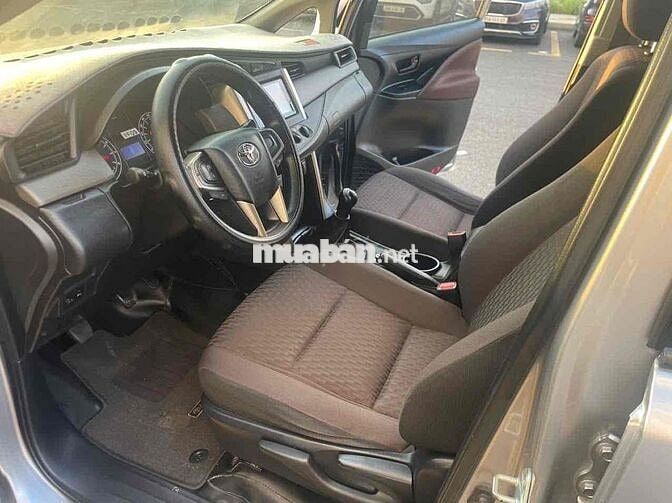 Toyota Innova Số sàn 125000 km Bạc
