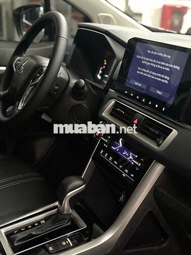 Mitsubishi Xpander Cross 2023 Trắng 25.000km