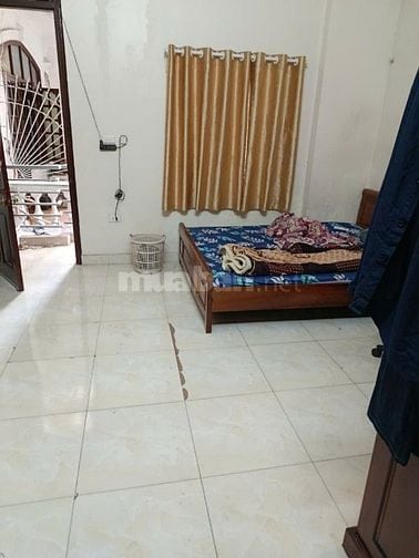 Cho thuê nhà 4 tầng ngõ 132 đường Cầu Giấy, Hà Nội