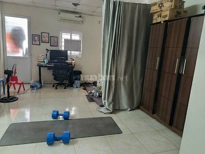Cho thuê nhà 4 tầng ngõ 132 đường Cầu Giấy, Hà Nội
