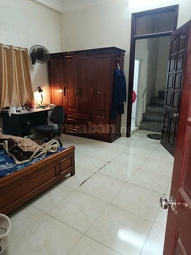 Cho thuê nhà 4 tầng ngõ 132 đường Cầu Giấy, Hà Nội