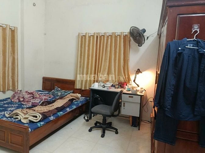 Cho thuê nhà 4 tầng ngõ 132 đường Cầu Giấy, Hà Nội
