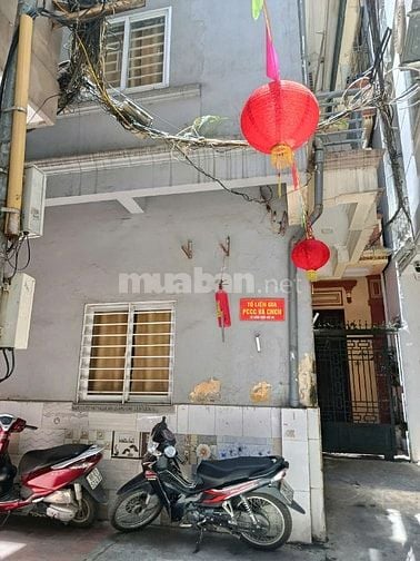 Cho thuê nhà 4 tầng ngõ 132 đường Cầu Giấy, Hà Nội