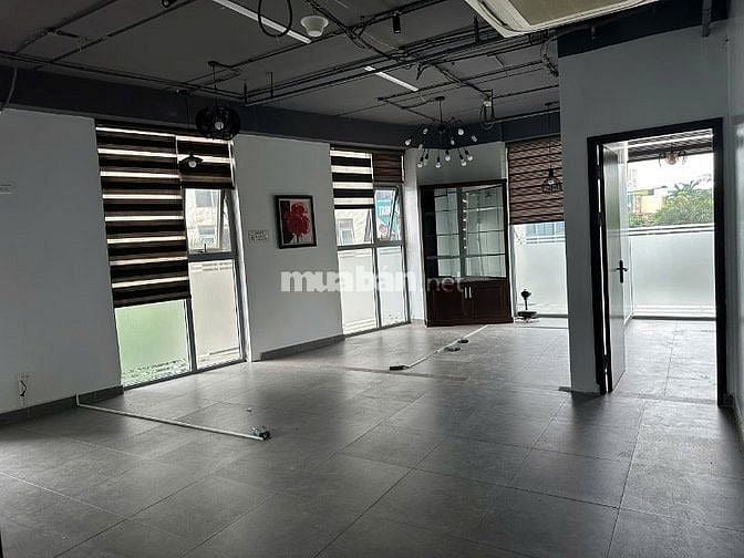 Cho thuê mặt bằng tầng 2 chung cư 360 Giải Phóng, 2 phòng, 250m2