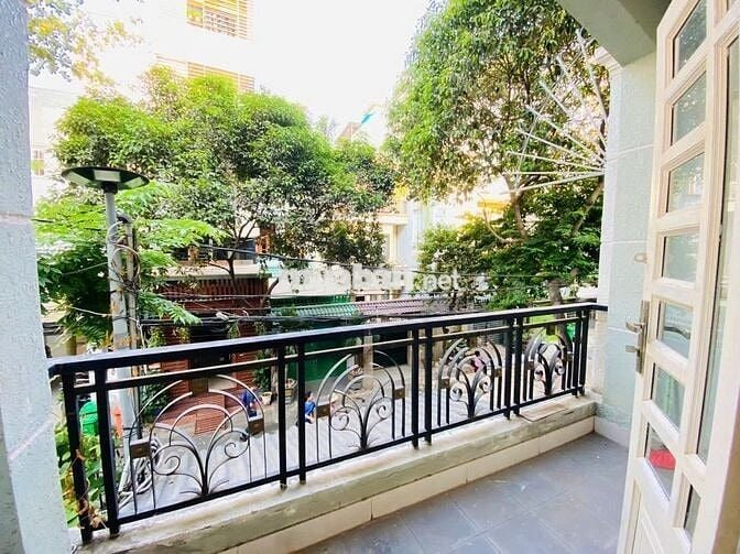 🏡 CĂN HỘ FULL NỘI THẤT – BAN CÔNG THOÁNG MÁT – GẦN NHÀ GA T3