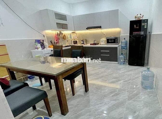 Cho thuê nhà mặt tiền 3/2 - 4 tầng - 3.5m x 12m - Chỉ 15tr/tháng
