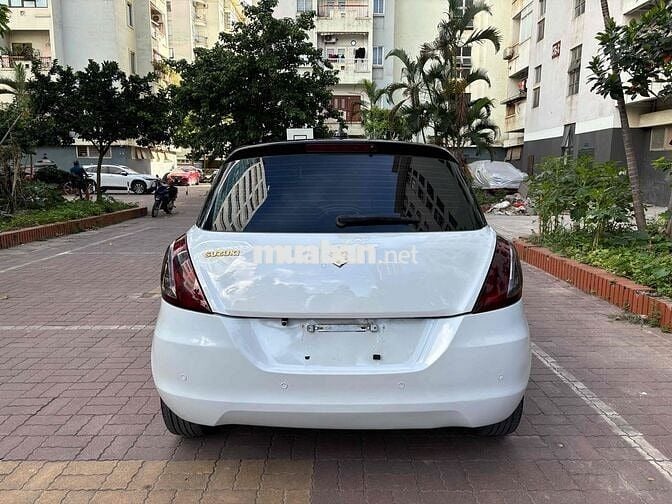 Suzuki Swift 2015 số tự động