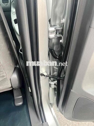 TOYOTA INNOVA 2.0E MT 2013 - MÀU BẠC