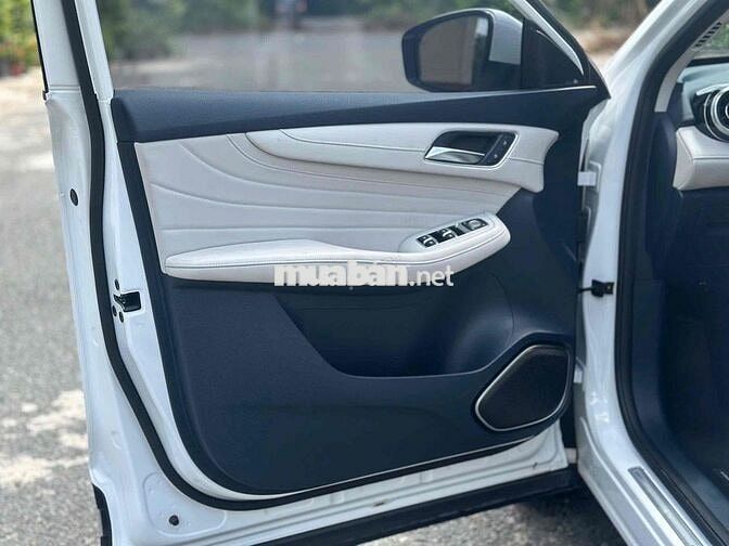 MG HS LUX  2024 - 3500 km Siêu lướt sơn zin 100%