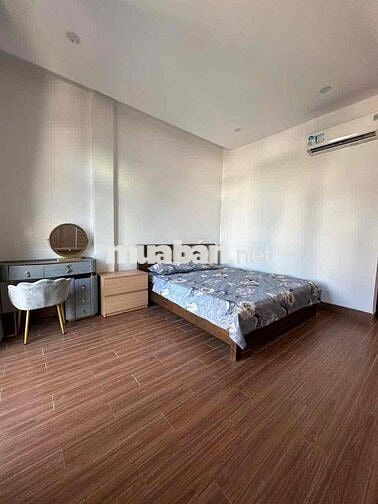NHÀ KIỆT NGUYỄN HUY TƯỞNG - LIÊN CHIỂU 2 TẦNG XINH XẮN CÓ SÂN VƯ