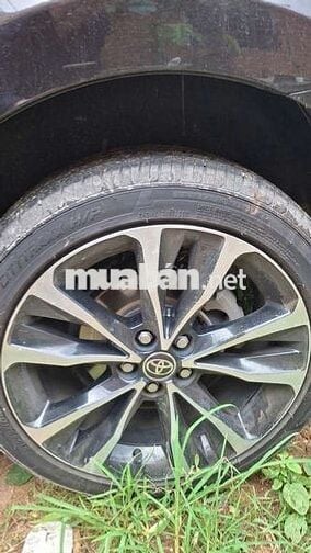 Toyota Corolla Altis 1.8G Nâu mận 70.000 km