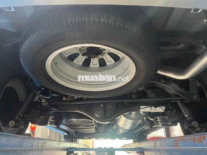 TOYOTA INNOVA 2.0E MT 2013 - MÀU BẠC