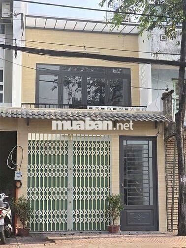 Cho thuê nhà mặt tiền Hưng Phú, Quận 8 4.3x18m kinh doanh đa ngành
