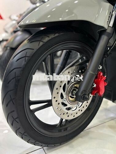 SH125iABS2024 Xám xi măng 1 chủ từ mới siêu lướt