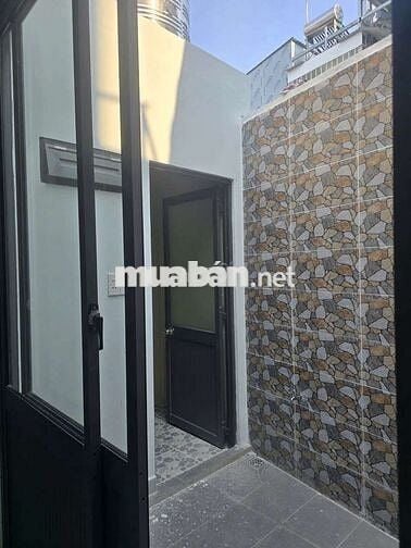 Cho thuê nhà mặt tiền Hưng Phú, Quận 8 4.3x18m kinh doanh đa ngành