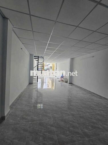 Cho thuê nhà mặt tiền Hưng Phú, Quận 8 4.3x18m kinh doanh đa ngành