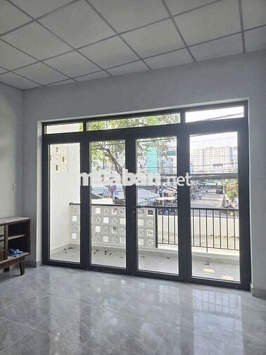 Cho thuê nhà mặt tiền Hưng Phú, Quận 8 4.3x18m kinh doanh đa ngành