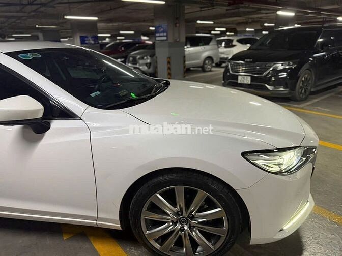 Mazda 6 Premium 2021 Trắng 26000km