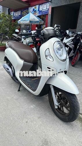 Honda Scoopy 2024 Trắng đen ( hỗ trợ góp )
