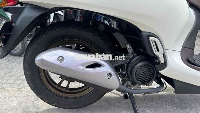 Honda Scoopy 2024 Trắng đen ( hỗ trợ góp )