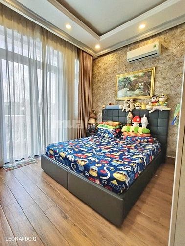 MT  NGUYỄN THỊ HƯƠNG - 4 TẦNG - GARA -TẶNG TOÀN BỘ NỘI THẤT,  11,9 TỶ