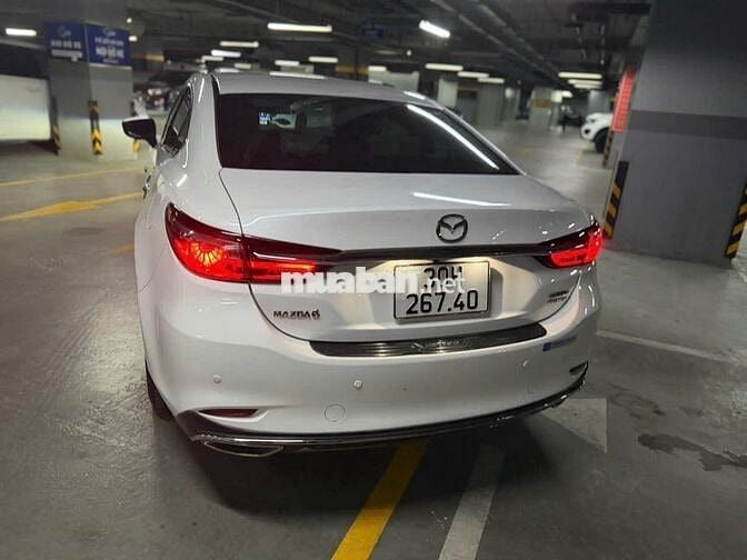 Mazda 6 Premium 2021 Trắng 26000km