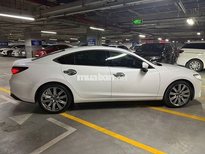 Mazda 6 Premium 2021 Trắng 26000km