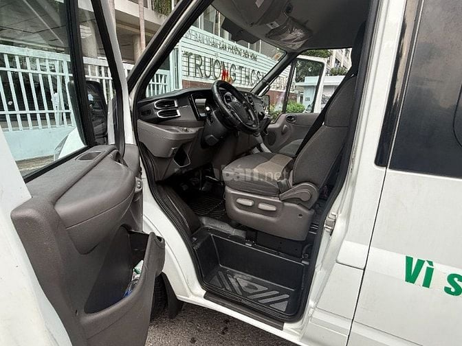 Cần Bán xe tải van, hiệu Ford Transit, đời cuối 2022 màu Tr