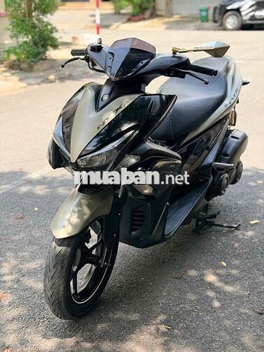 Yamaha NVX 155cc Đen, Vàng đồng