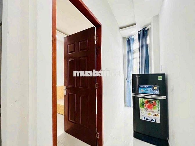 CHO THUÊ CHDV 2 PHÒNG NGỦ - BAN CÔNG RỘNG - TÁCH BẾP NGAY CHU VĂN AN