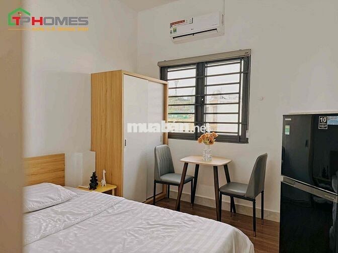 Cho thuê nhà nguyên căn 6PN 6WC, hẻm ô tô, gần ngã 4 Phú Nhuận