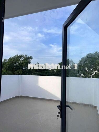 NHÀ MỚI XÂY ĐƯỜNG NGÔ CHÍ QUỐC NGAY CHỢ ĐẦU MỐI. 2PN 3WC Ở GĐ, LÀM VP