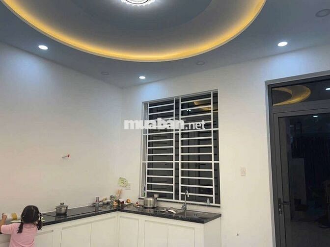 NHÀ MỚI XÂY ĐƯỜNG NGÔ CHÍ QUỐC NGAY CHỢ ĐẦU MỐI. 2PN 3WC Ở GĐ, LÀM VP