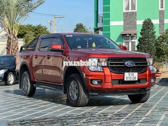 Ford Ranger XLS AT 2022 12000 km Đỏ