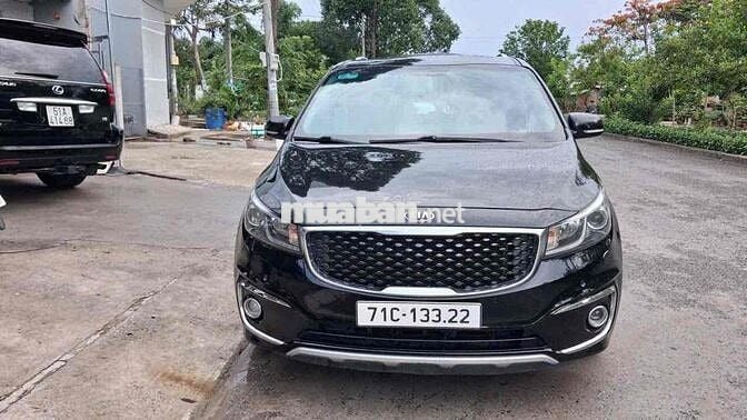 Kia Sedona 2015 máy xăng có giao lưu xe khác