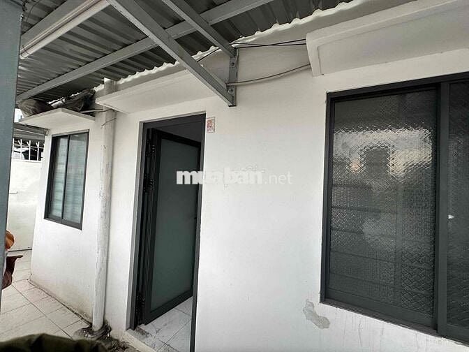 Căn hộ mới xây, sạch sẽ thoáng mát, phù hợp cho hộ gia đình nhỏ 3 ng