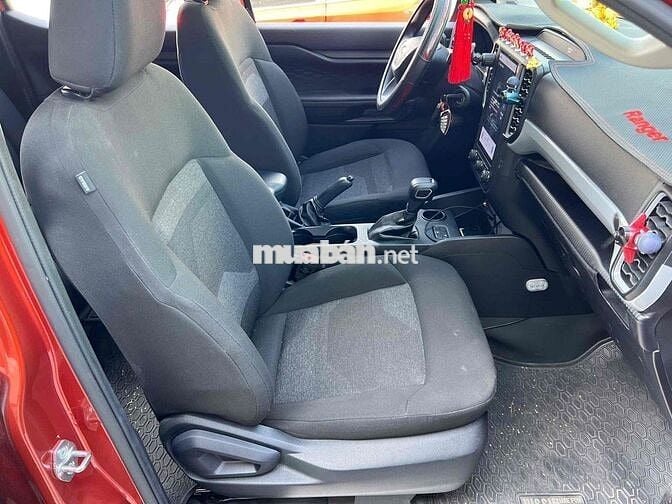 Ford Ranger XLS AT 2022 12000 km Đỏ