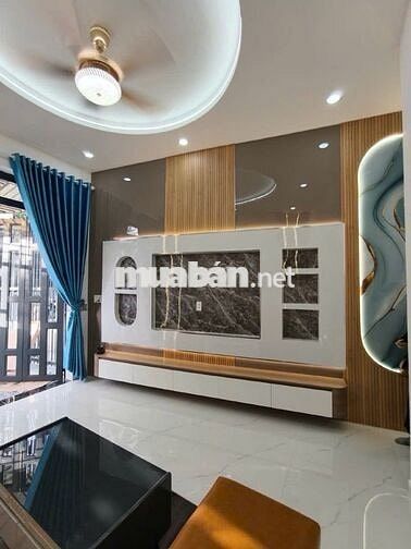 LÔ GÓC - NỞ HẬU 6M - HẺM XE HƠI - BÀ TRIỆU - GẦN CHỢ, BỆNH VIỆN- 2PN