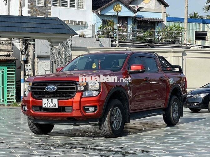 Ford Ranger XLS AT 2022 12000 km Đỏ