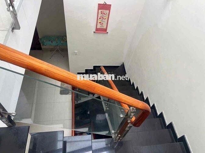 Cho thuê nhà Fun nội thất ngay KDC Phú Hoà