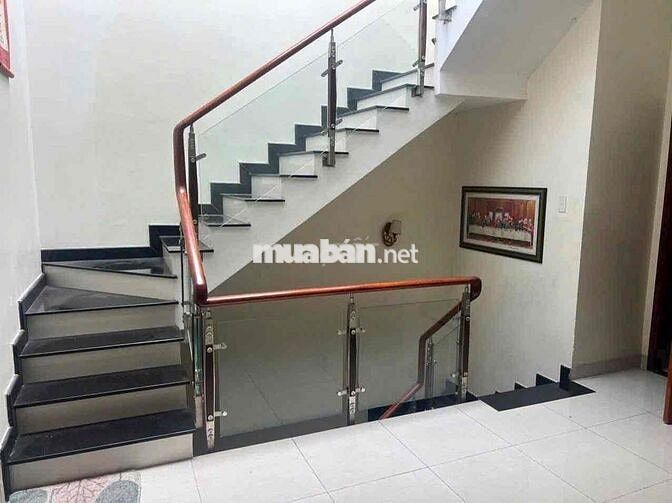 Cho thuê nhà Fun nội thất ngay KDC Phú Hoà