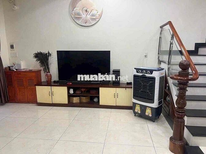 Cho thuê nhà Fun nội thất ngay KDC Phú Hoà