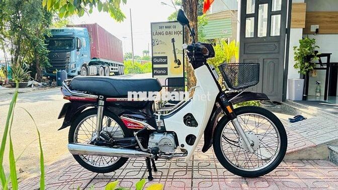 Honda Dream Thái 82 đầu sơn zin bstp chính chủ