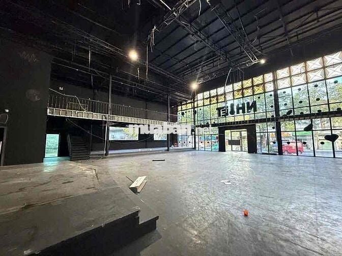 CHO THUÊ MB GÓC ~1000M2 GẦN NGÃ 6 CHÙA BÀ, THỦ DẦU