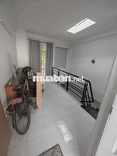 Cho thuê nhà nguyên căn 2PN, 1 trệt 2 lầu, khu dân cư an ninh