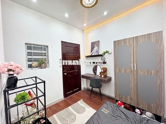 Studio Hoàng Hoa Thám, Tân Bình - Ở được 3 người , Chỉ 3.7 Triệu/Tháng