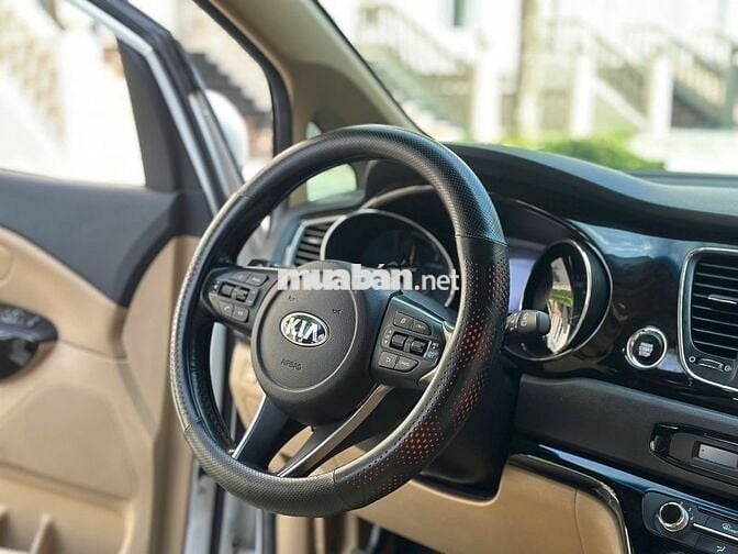 Kia Sedona Dầu Tiêu Chuẩn 2021 7 chỗ Trắng