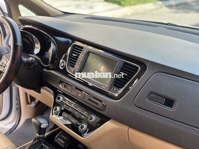 Kia Sedona Dầu Tiêu Chuẩn 2021 7 chỗ Trắng