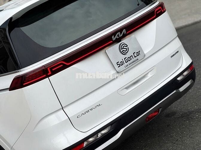 Kia Carnival Signature 2022 Trắng