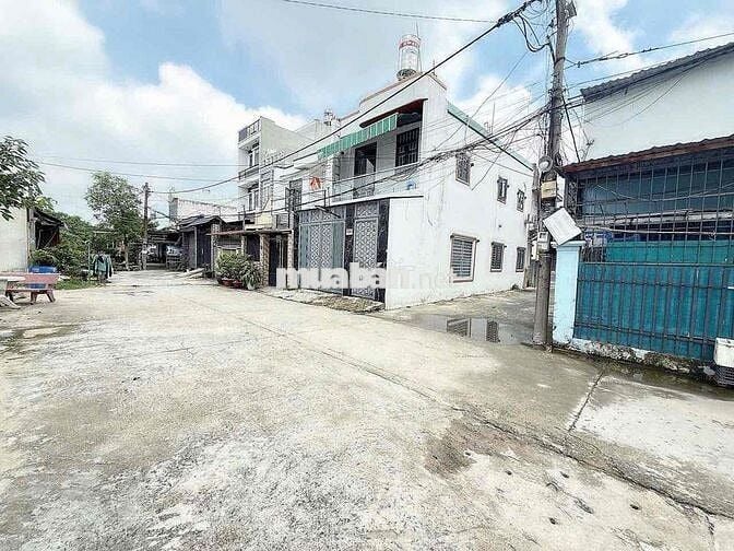 Đất đường thông xe hơi Thạnh Xuân 24